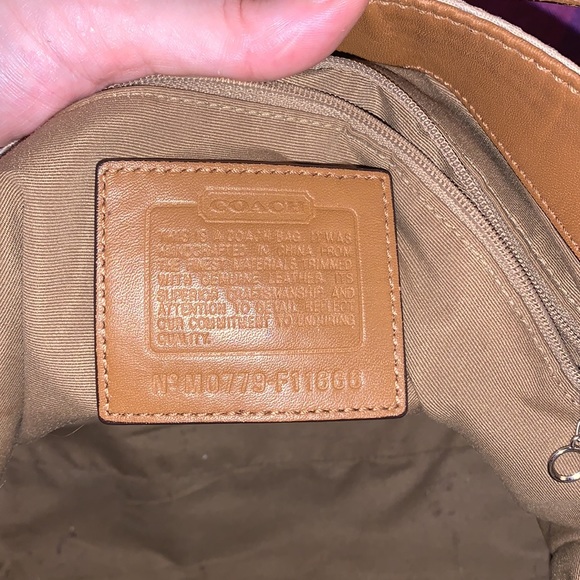 Great canvas and leather Coach shoulder bag - Picture 10 of 11